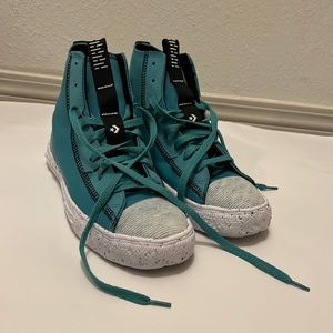 Chuck converse in teal, recycled, used once